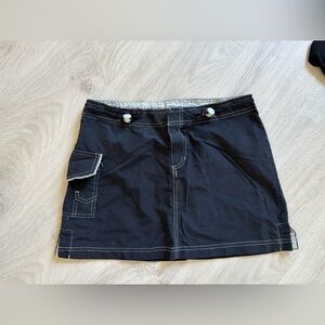 Y2K skirt with white stitching